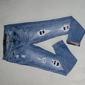 Distressed Camo lined and cuff Judy Blue size 7/28 jeans